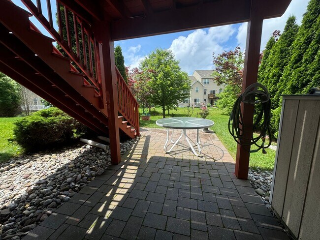 Building Photo - THREE BEDROOM TOWNHOUSE- East Penn Schools