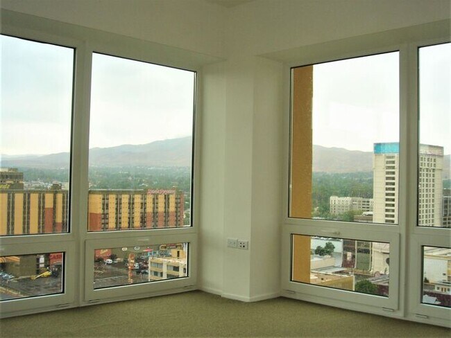 Building Photo - At the Montage!!! 1 bedroom 1 bath luxury ...