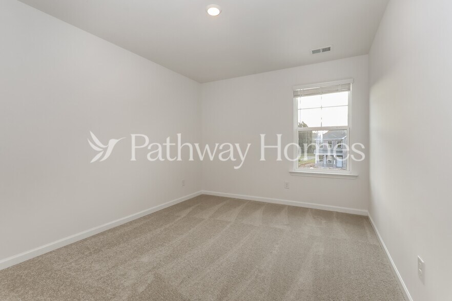 Building Photo - 549 Almere Dr