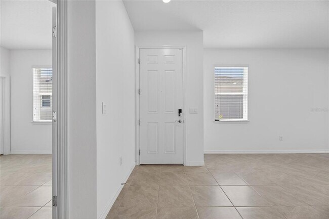 Building Photo - 2425 Bending Bonsai Dr