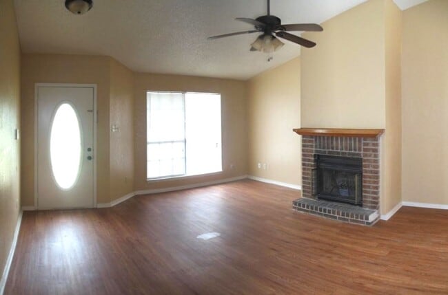 Building Photo - 3-Bedroom House for Rent in Killeen