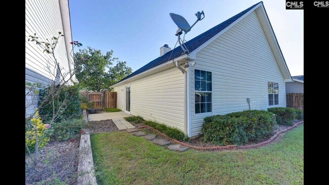 Building Photo - 410 Ivy Green Ln