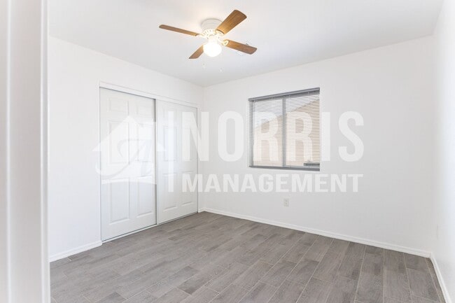 Building Photo - 4020 N Montezuma Dr