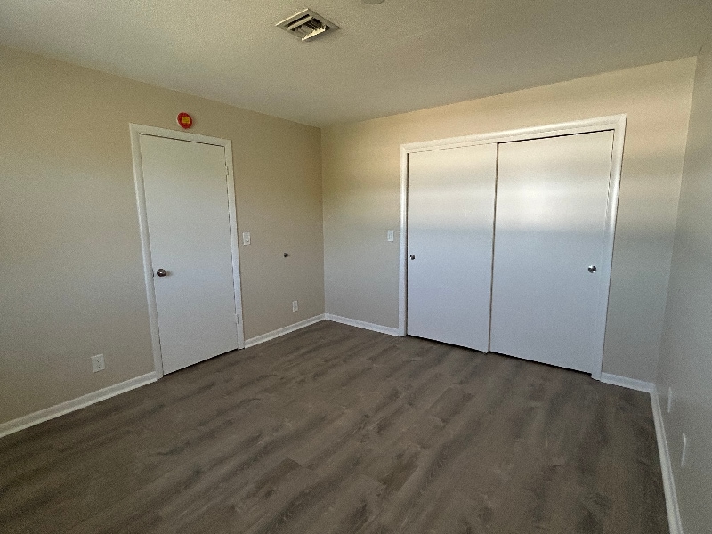 Building Photo - 1611 Green Ln