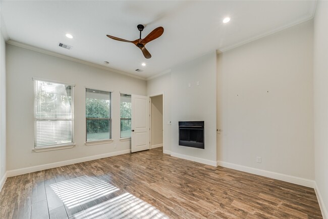 Building Photo - 25126 Scarlett Manor Ct