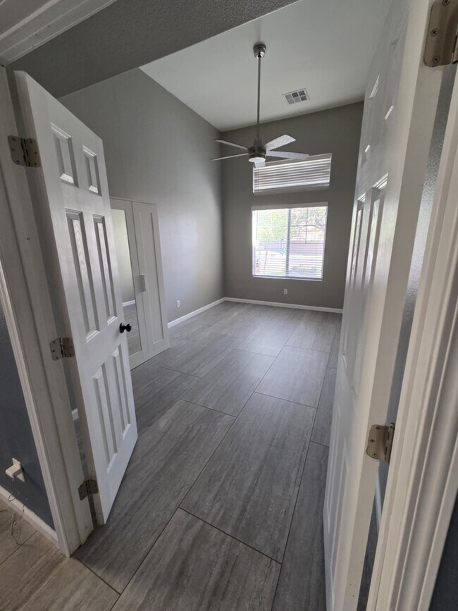 Building Photo - 3760 Candytuft Ridge Ave