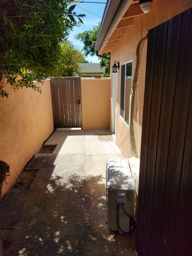 Private Patio - 22638 Saticoy St