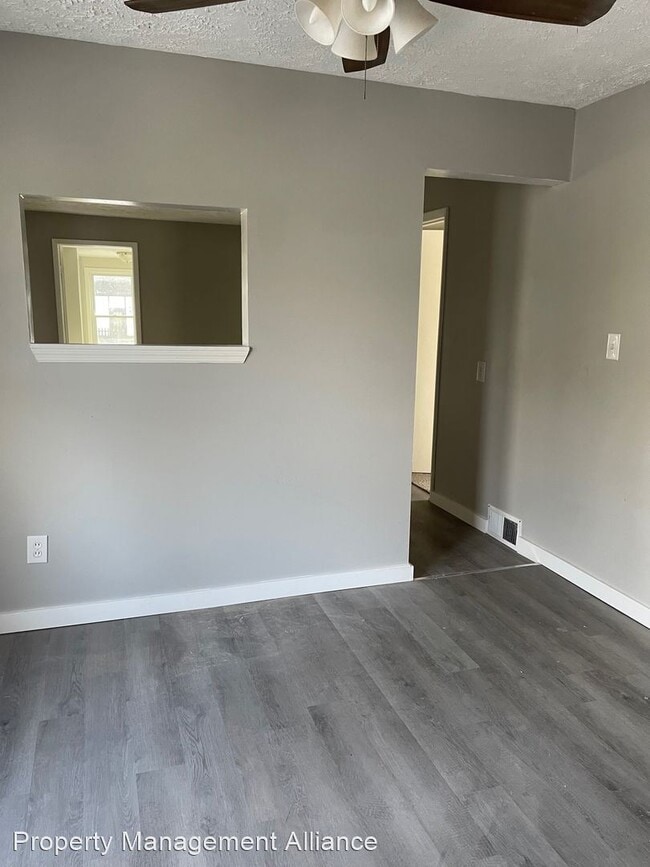 Building Photo - 3 br, 1 bath House - 303 Melrose Drive