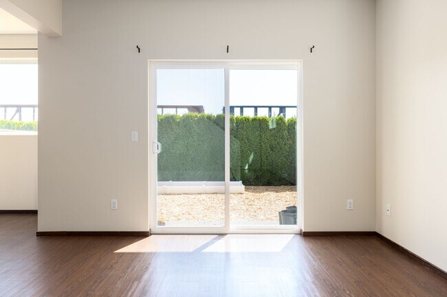 Building Photo - Gilkey 425,LLC#17