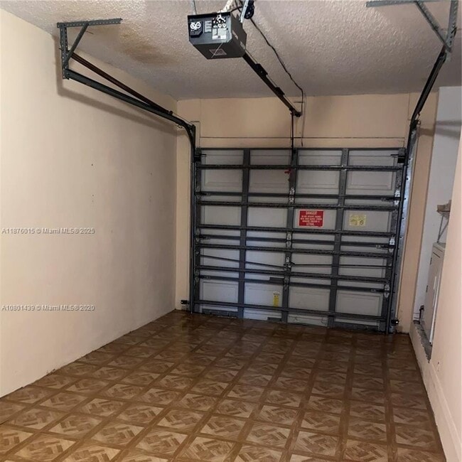 Building Photo - 16148 SW 138th Pl