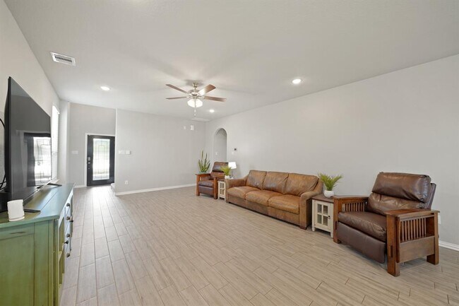 Building Photo - 7410 Arabian Moon Trail