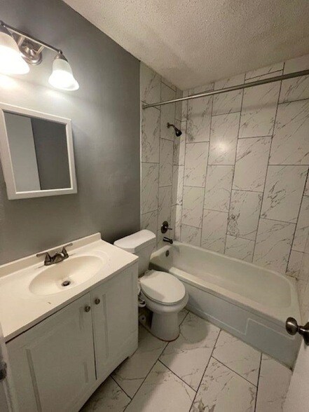 Building Photo - 605 Patterson St