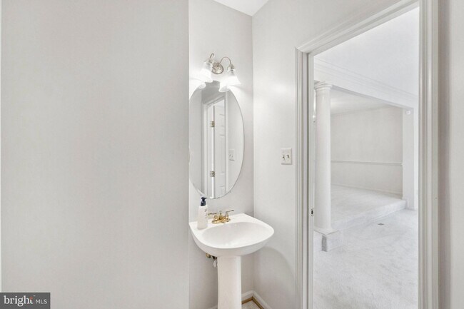 Building Photo - 15831 Glacier Ct