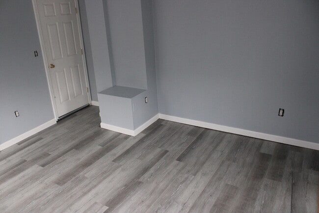 Building Photo - 417 Court St