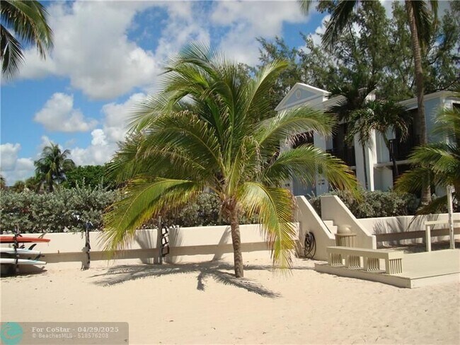 Building Photo - 1556 S Ocean Ln