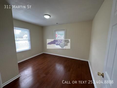 Building Photo - 311 Martin St
