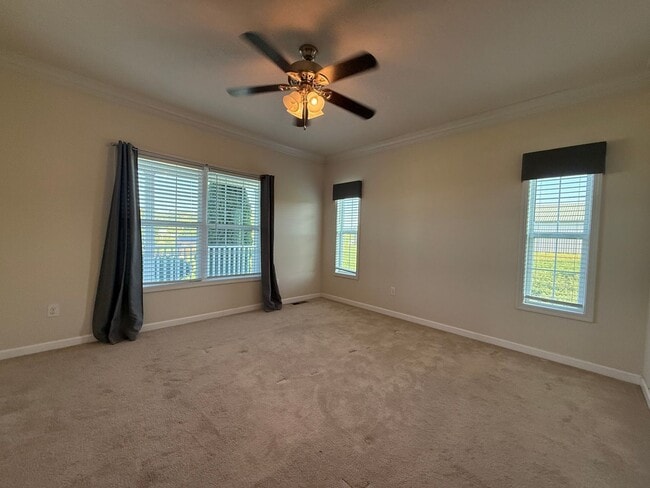 Building Photo - 3 Bedroom 3.5 Bathroom Home Located in Greeneville, TN