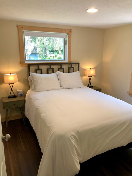 Building Photo - 3925 White Birch Dr