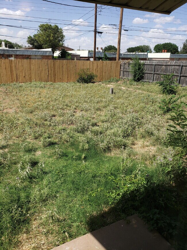 Building Photo - 3/2/1 close to Tech and Medical district.