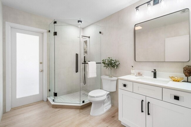 Building Photo - Gardenia Terrace, Delray Beach, FL 33444 - 5 BR 4 BA single-family home