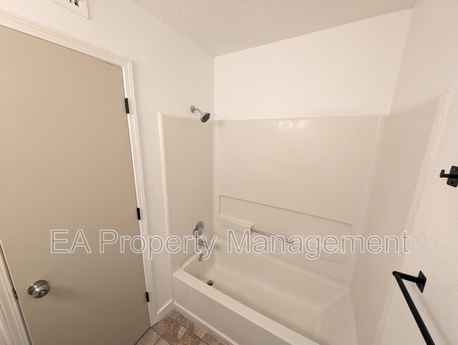 Building Photo - 3301 Schumacher St NW