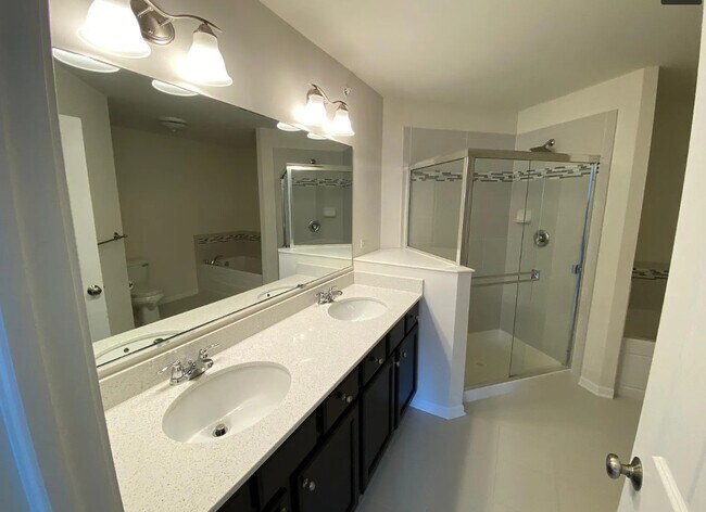 Building Photo - 2873 Henley Ln