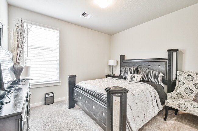 Building Photo - 15775 Cairnwell Bend Dr