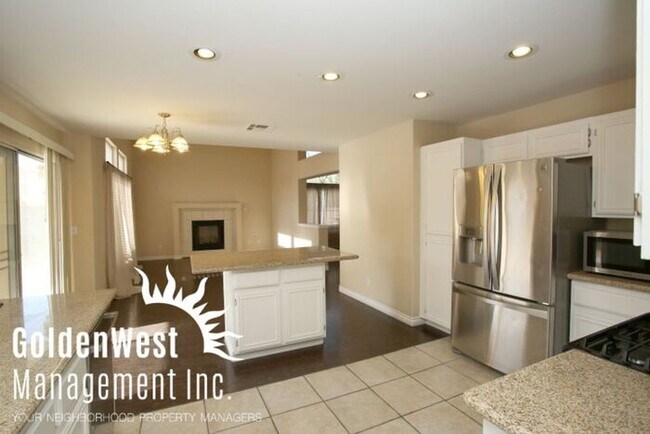 Building Photo - Elegant Cozy 3Bdm 2.5Ba Home in Las Vegas!
