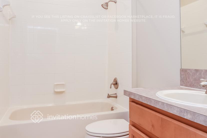 Building Photo - 1521 Emerald Hill Way