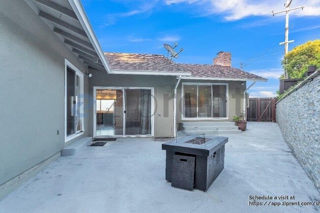 Building Photo - 341 Malcolm Ave