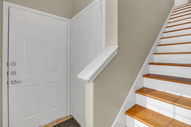 Building Photo - 9200 Westheimer Rd