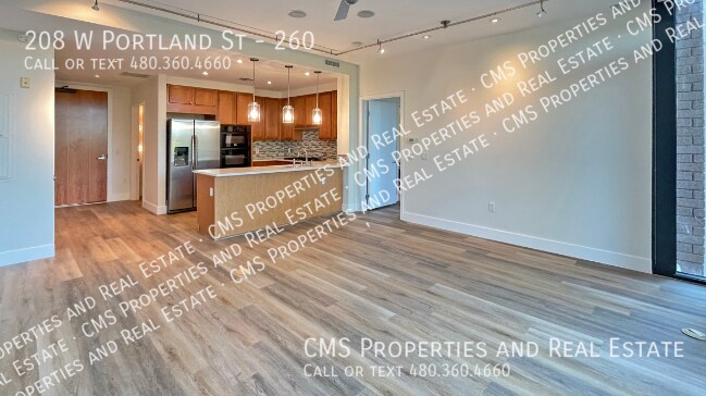 Building Photo - 208 W Portland St