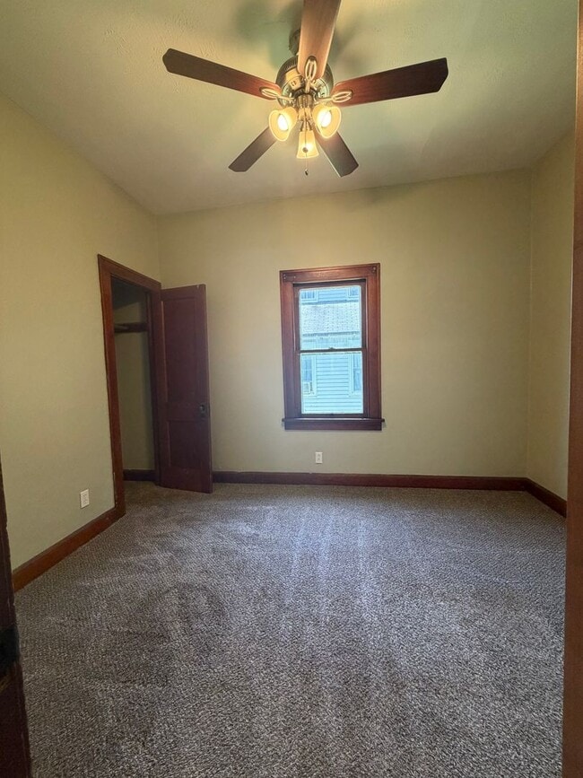 Building Photo - Hurley2205