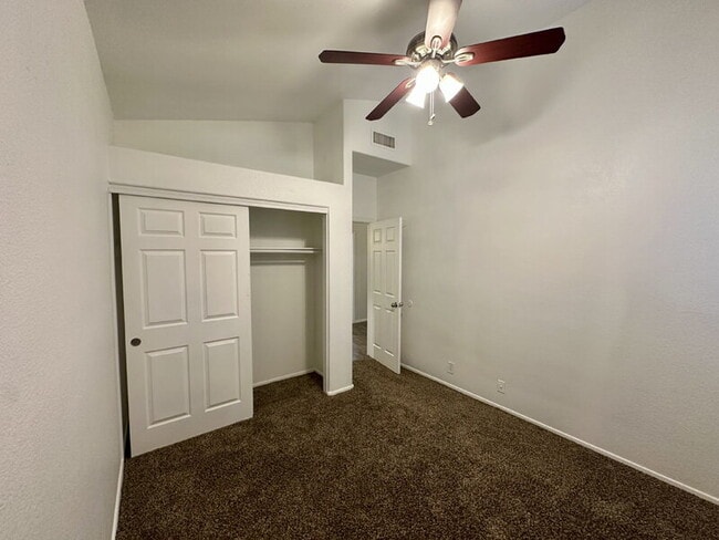 Building Photo - 2353 W Hemlock Ct