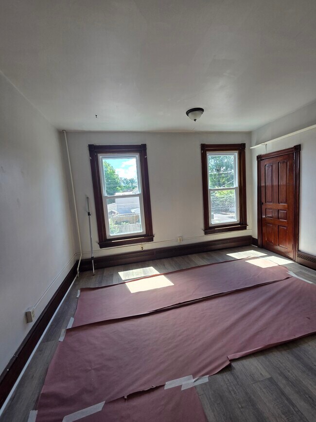 Building Photo - 405 South St