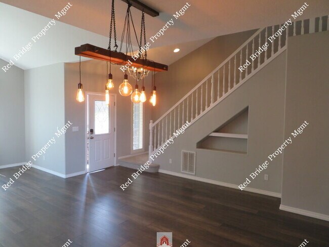 Building Photo - 18385 SW Swanstrom Dr