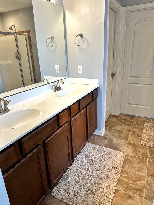 Building Photo - 144 Prelude Dr