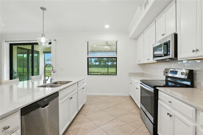 Building Photo - 12039 Hawthorn Lake Dr