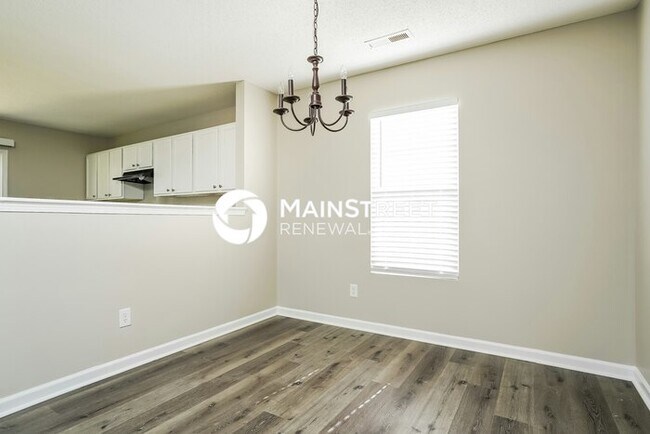Building Photo - 4 Bedroom Pet-Friendly Home in Knightdale, NC with Main Street Renewal