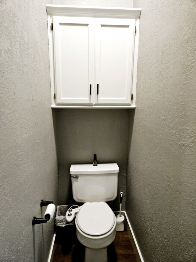 Building Photo - 2010 Constitution Ave