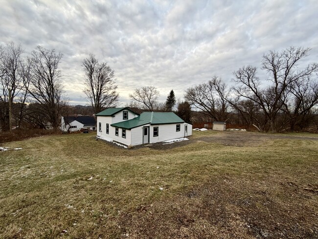 Building Photo - 16 Ogden Rd