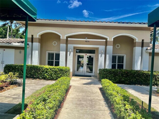 Building Photo - 9587 Weldon Cir