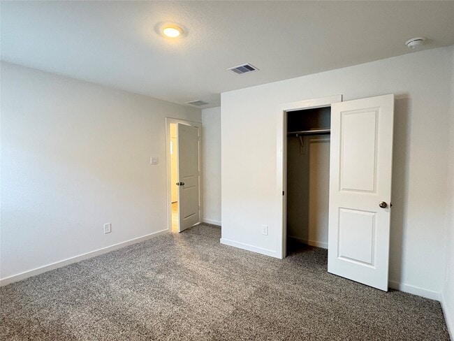 Building Photo - 31114 Royal Acres Ct