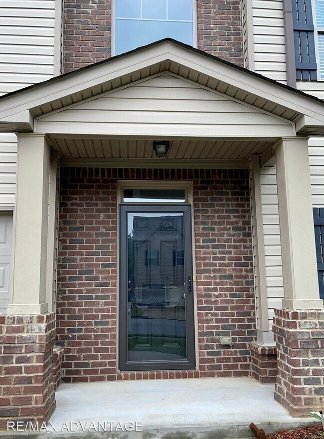 Building Photo - 4 br, 2.5 bath House - 2700 Feldspar Way