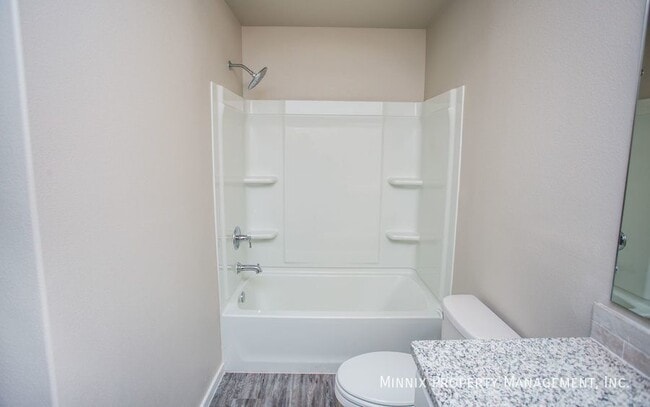 Building Photo - 2114 N. Ave. L-B