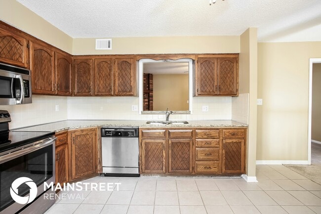 Building Photo - 16317 McKinley St