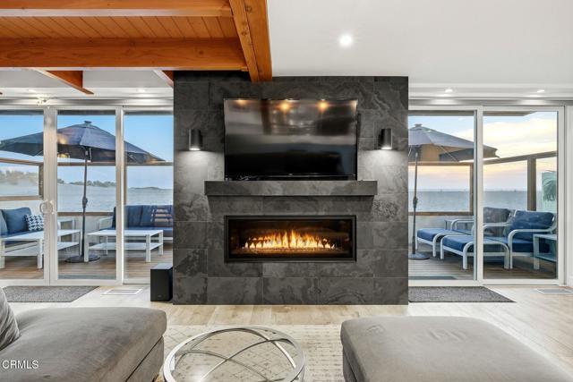 Building Photo - 3373 Ocean Dr