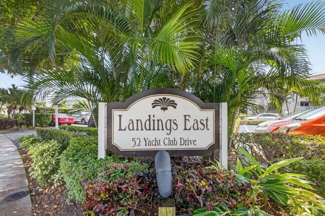 Building Photo - 52 Yacht Club Dr