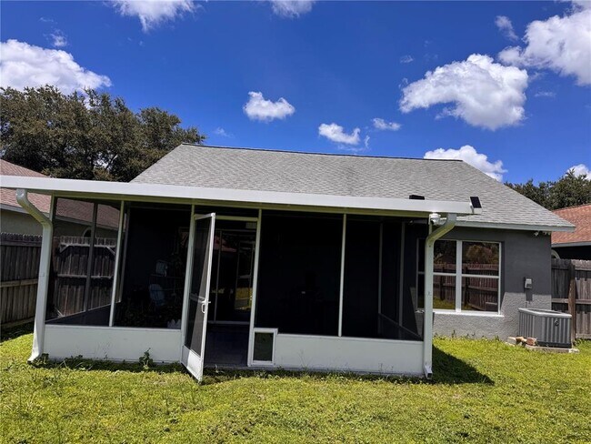 Building Photo - 30619 Double Dr