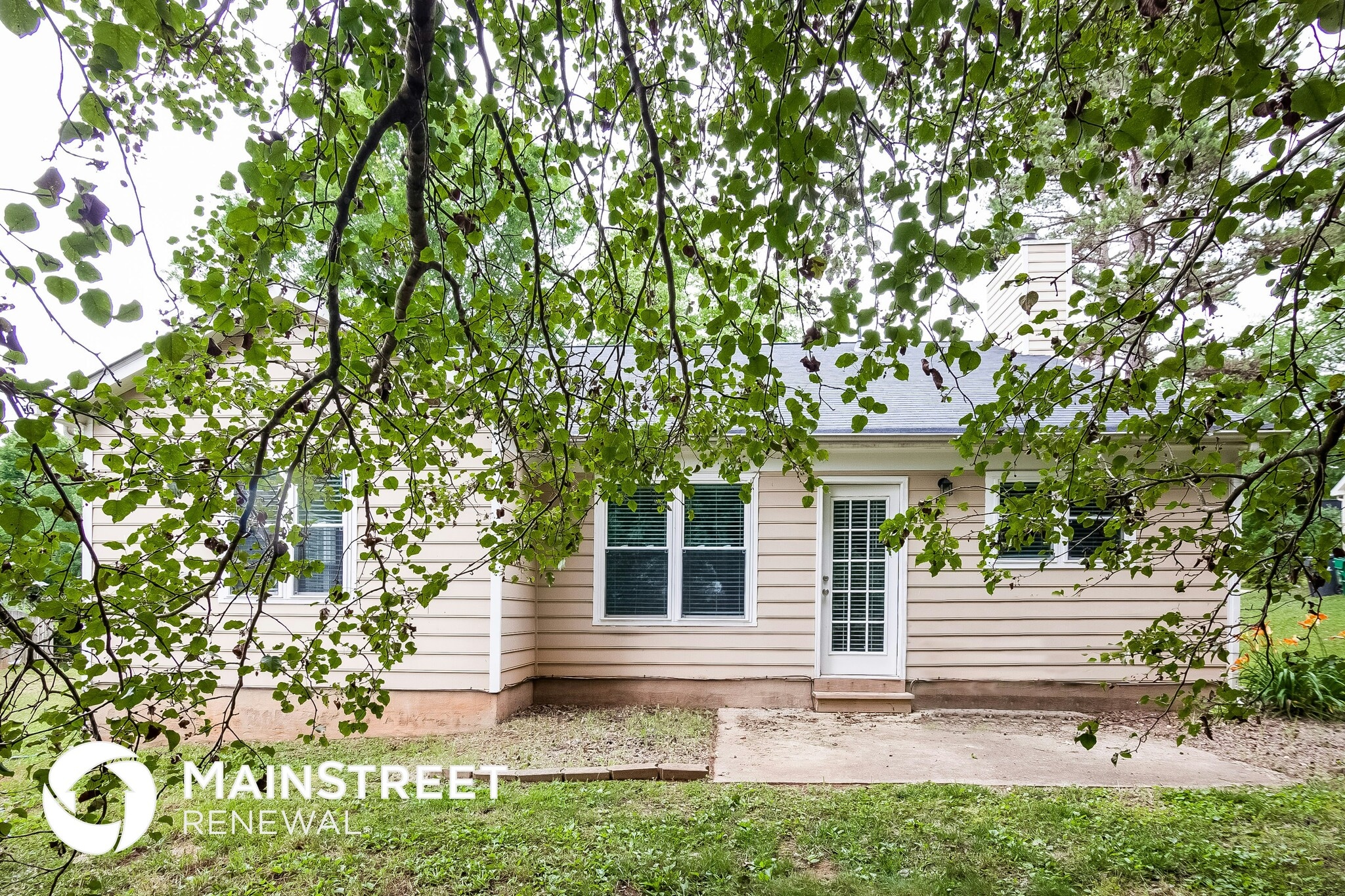 Building Photo - 8625 Flowers Ct